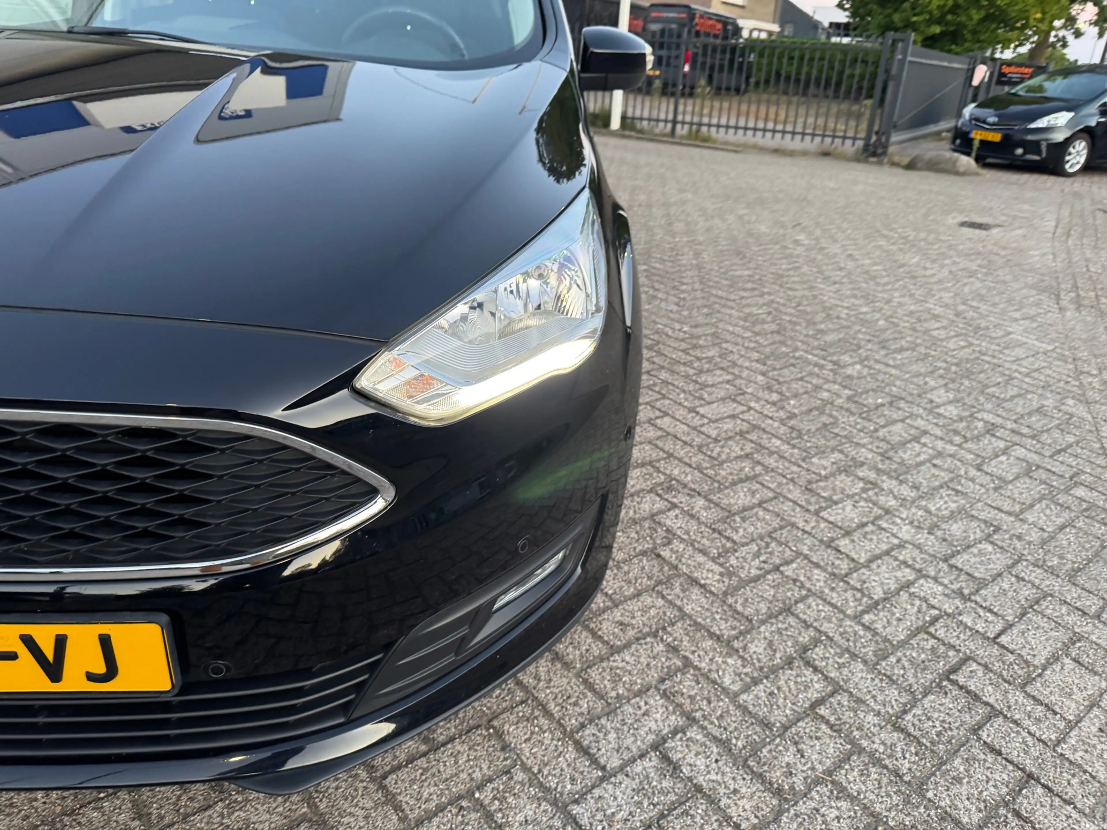 Ford C-Max 1.0 Titanium Airco, Camera, Cruise Control — photo 8