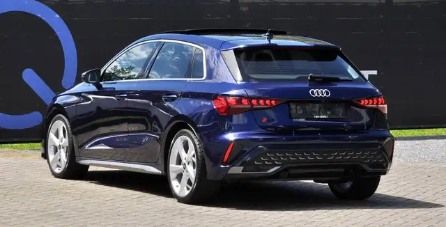 Audi A3 view 3