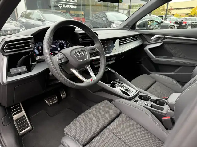 Audi A3 view 4