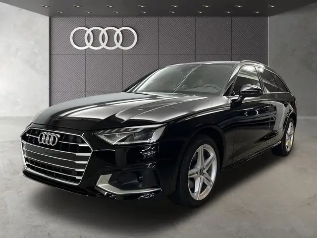 Audi A4 Avant advanced AHK ACC LED NAVI EINPARKHILFE SITZH