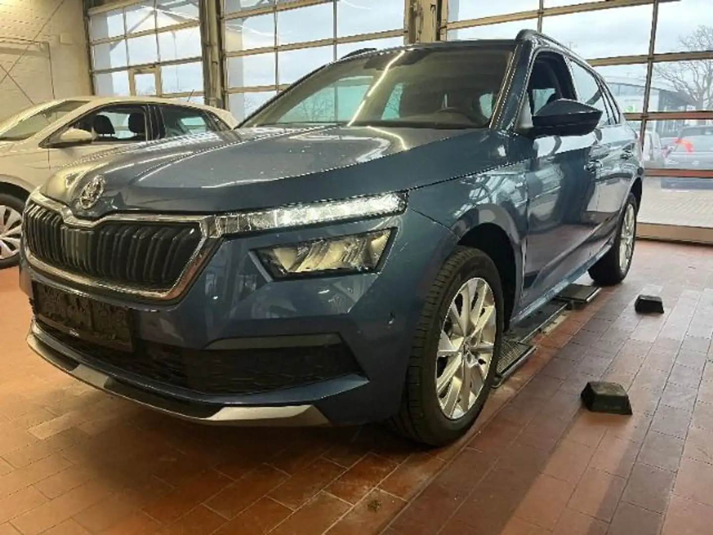 Skoda Kamiq 1.5 TSI CLEVER 5JG+LED+APP+DAB+GRA+SHZ+MFL Blau - 2