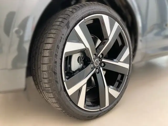 Volvo XC60 Ultra, T6 AWD Plug-in Hybrid, Elektrisch/Benzin, Dark Ansicht 5