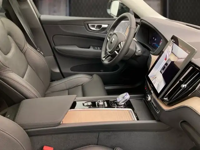 Volvo XC60 Ultra, T6 AWD Plug-in Hybrid, Elektrisch/Benzin, Dark Ansicht 6