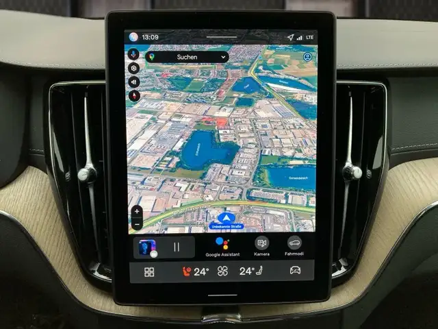 Volvo XC60 Ultra, T6 AWD Plug-in Hybrid, Elektrisch/Benzin, Dark Ansicht 8