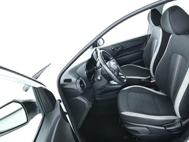 Hyundai I10 view 8