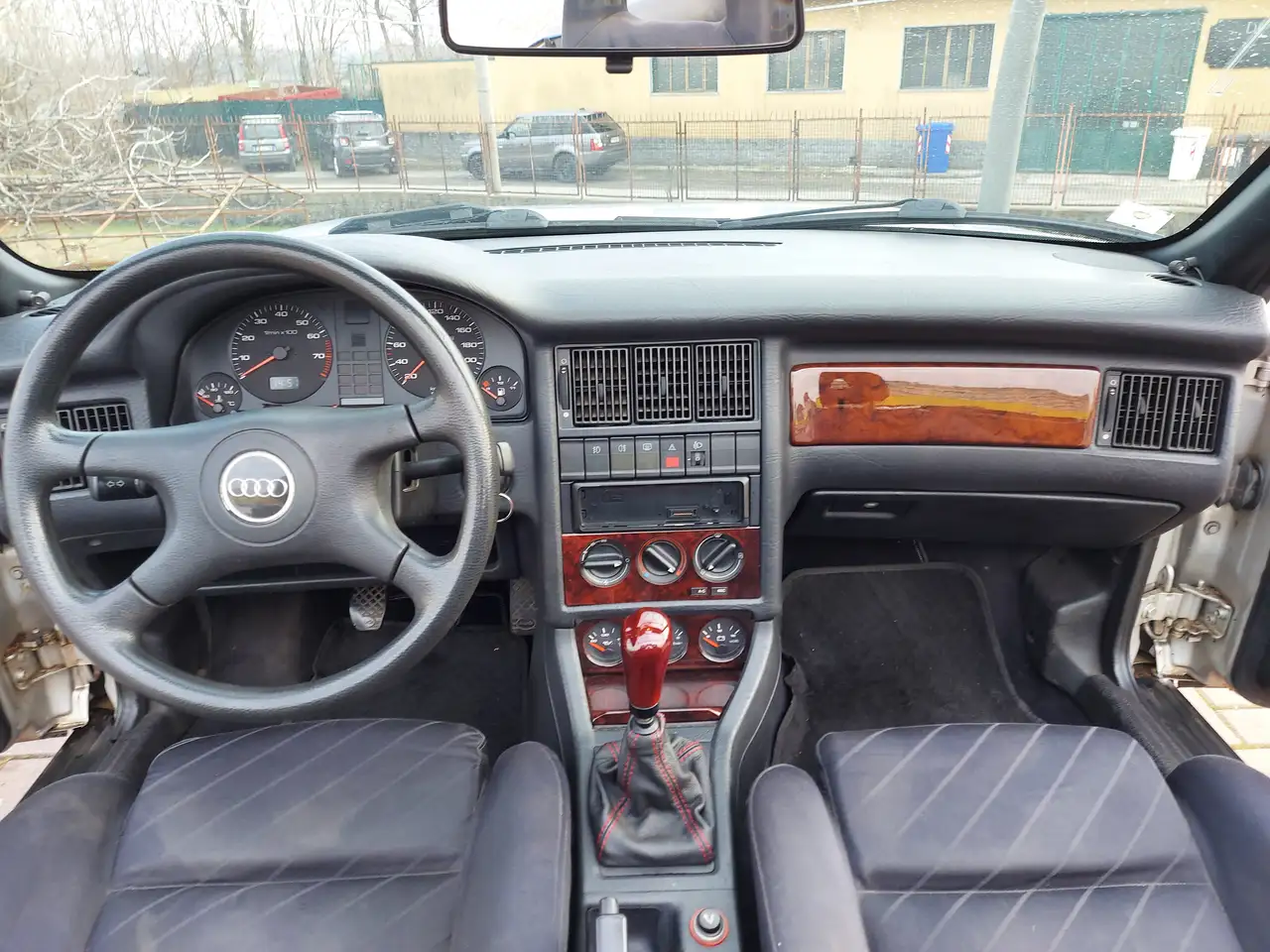 Audi Cabriolet 2.0 E, foto 12