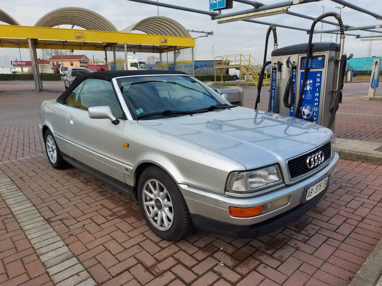 Audi Cabriolet 2.0 E, foto 9