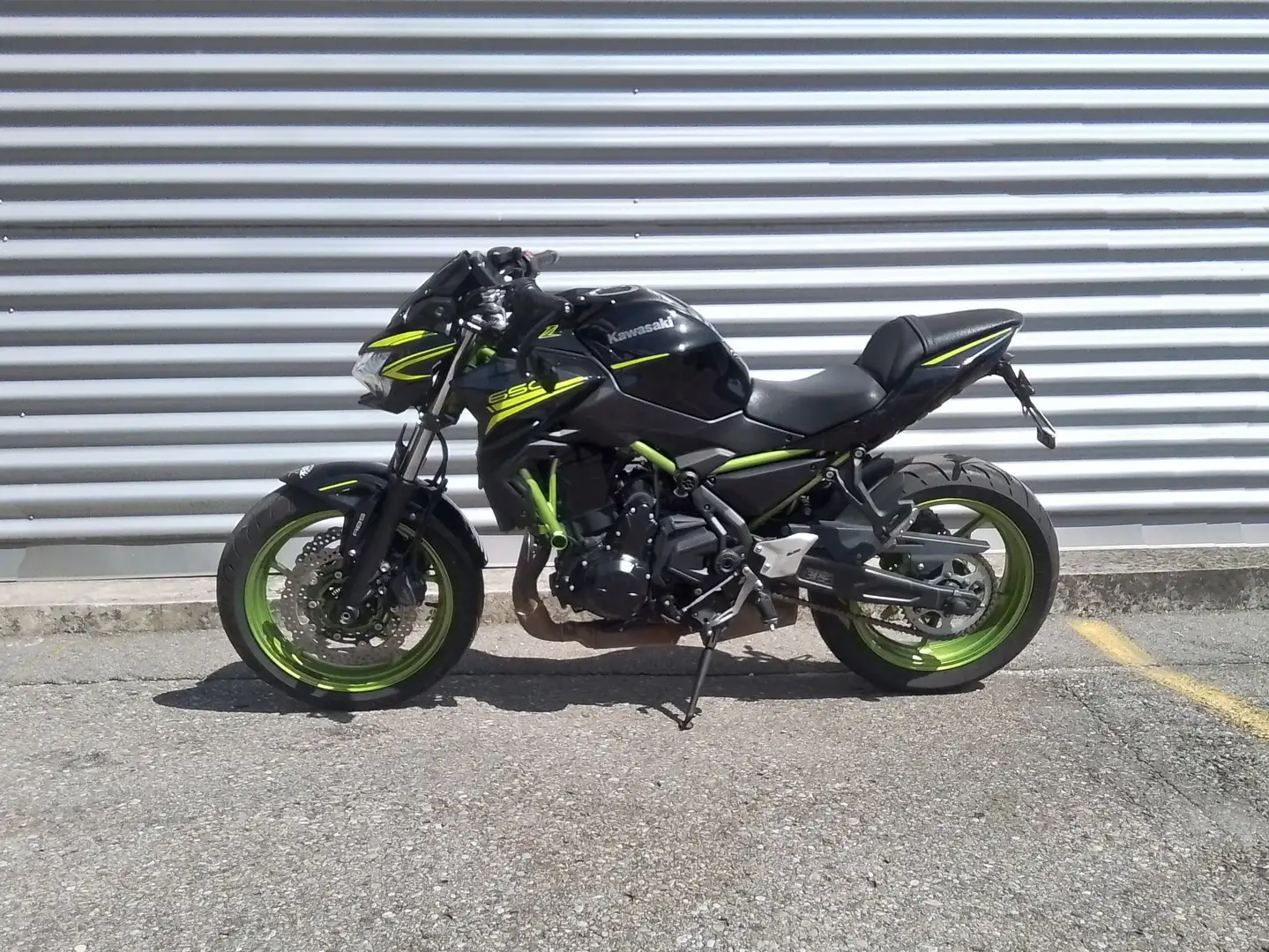 Kawasaki Z 650 Zwart - 2