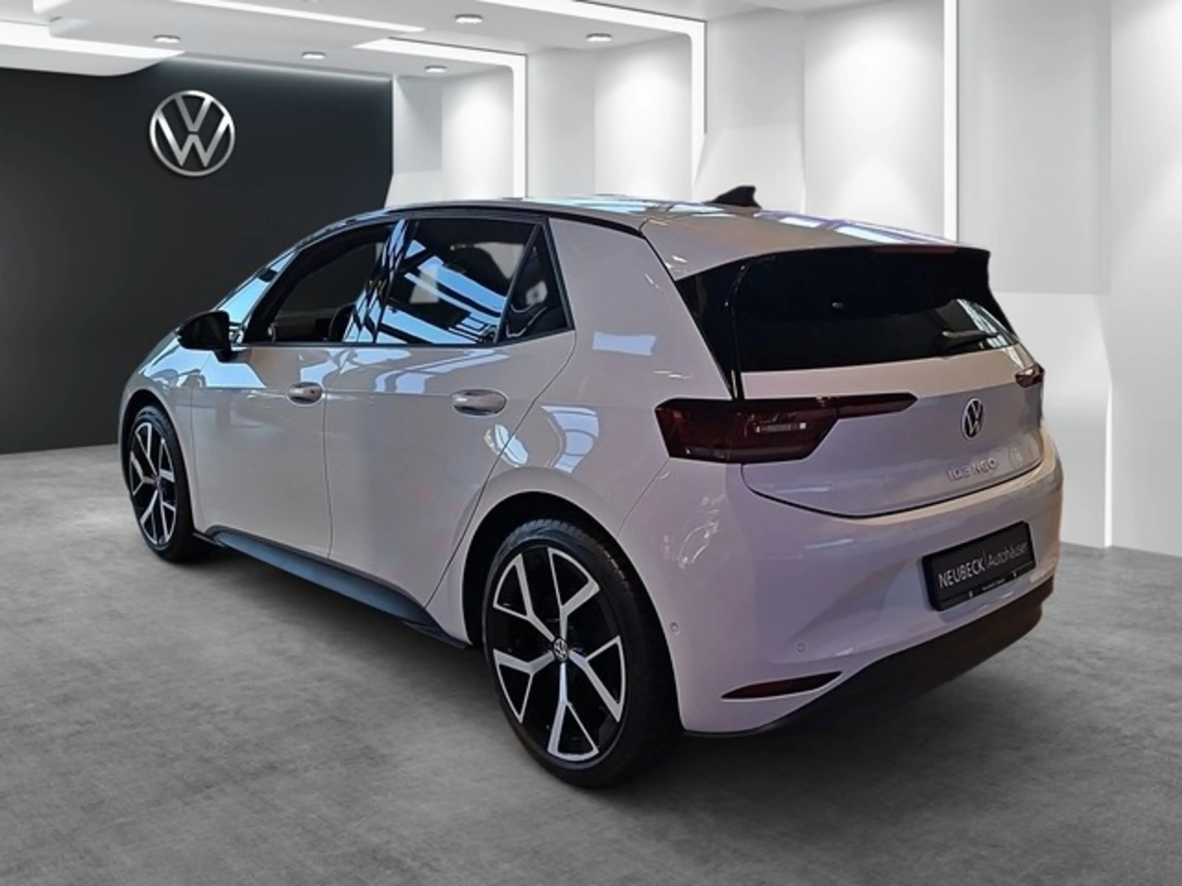 Volkswagen ID.3 Neo Style PANO IQ Drive Pro Wärmepumpe+++++ — photo 9