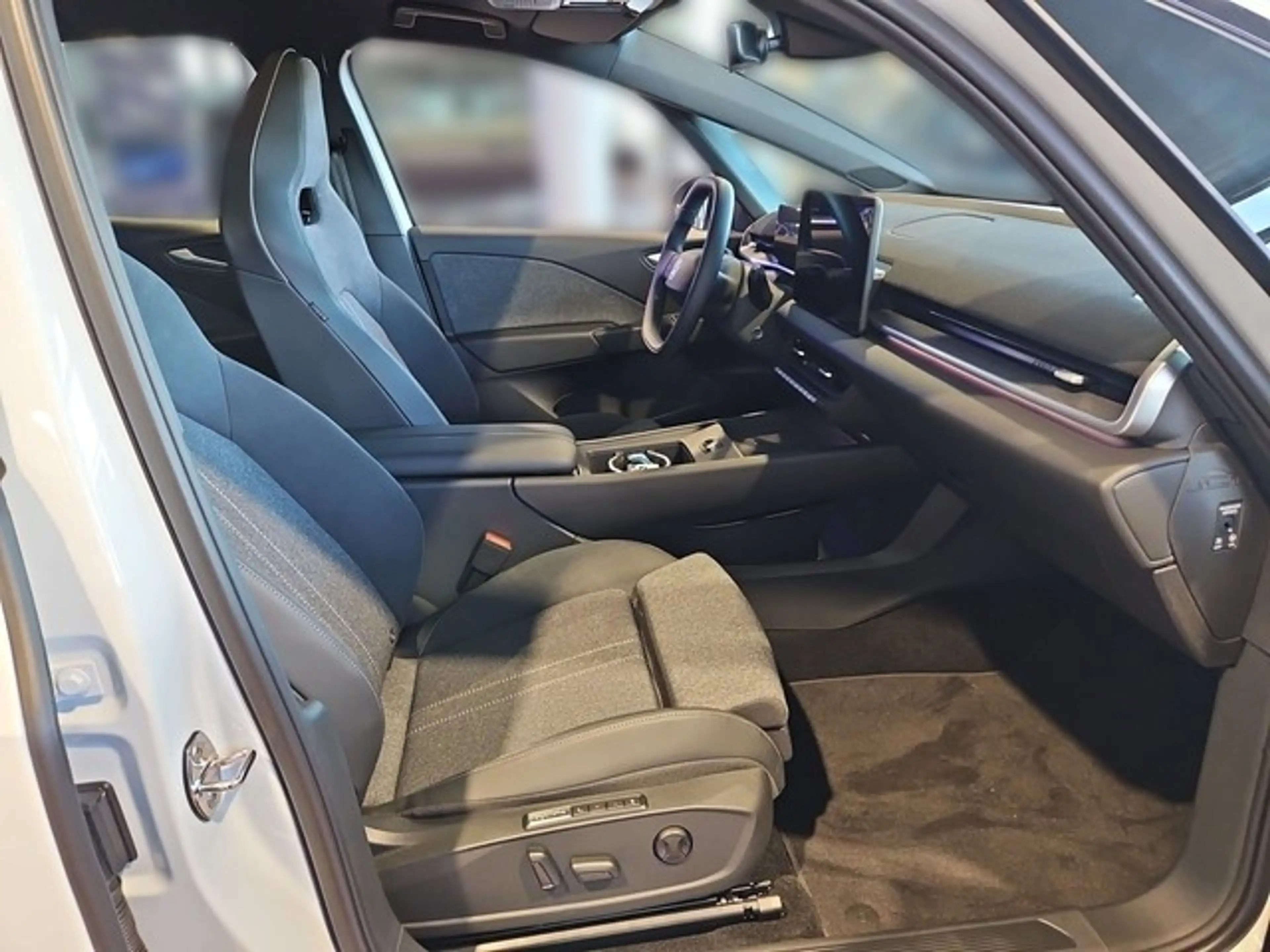 Volkswagen ID.3 Neo Style PANO IQ Drive Pro Wärmepumpe+++++ — photo 14