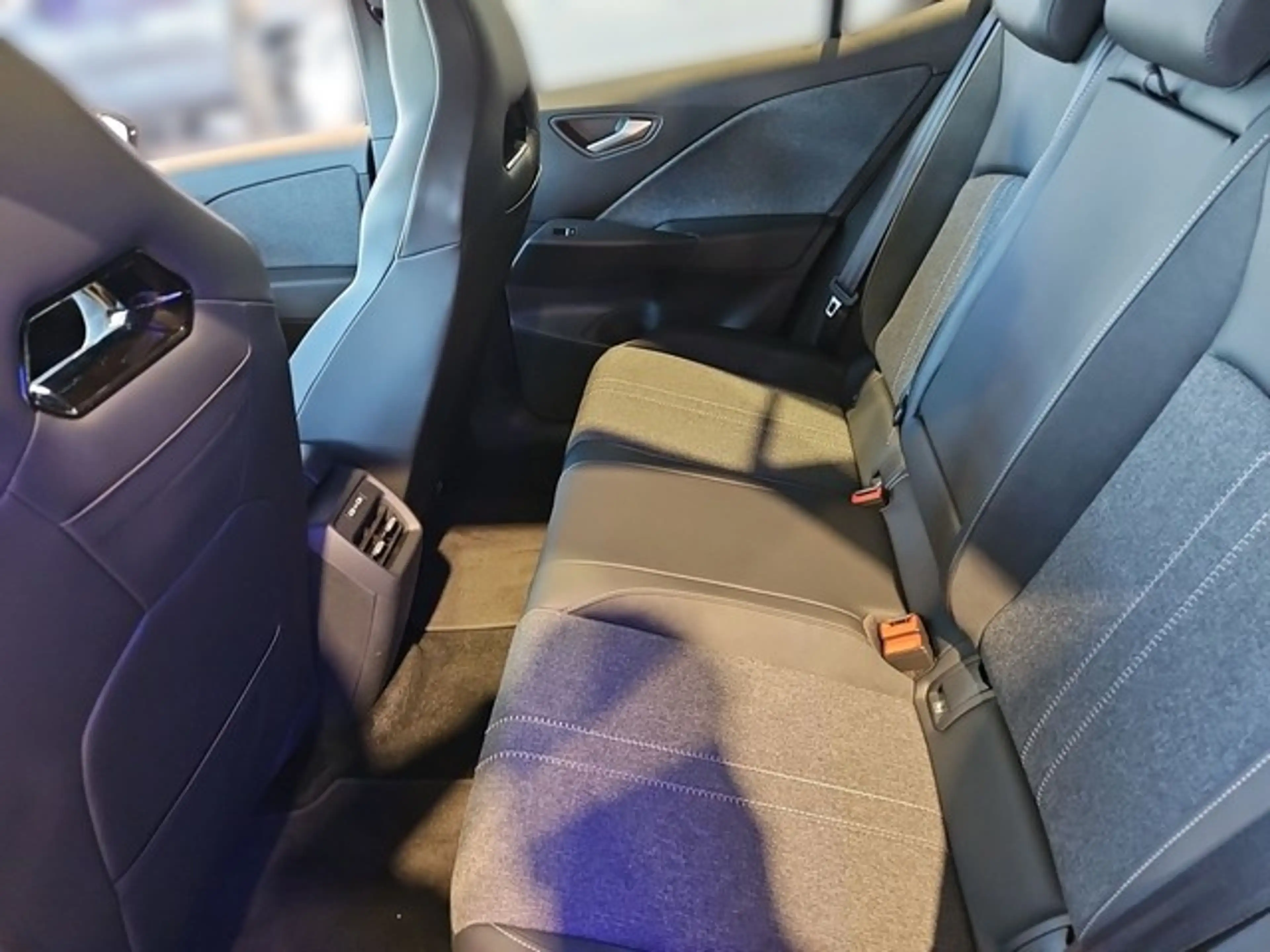 Volkswagen ID.3 Neo Style PANO IQ Drive Pro Wärmepumpe+++++ — photo 6