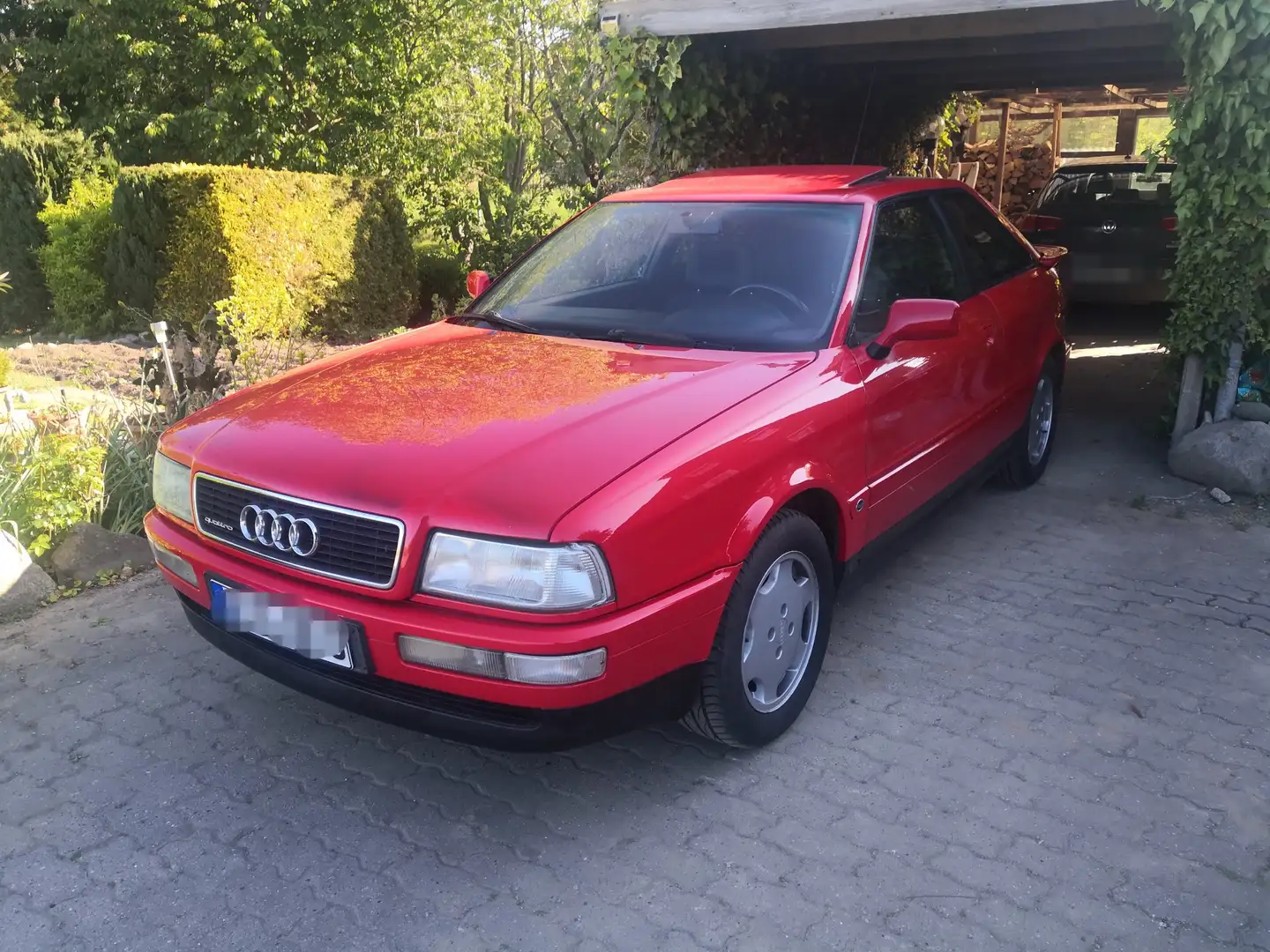 Audi Coupe quattro Red - 1