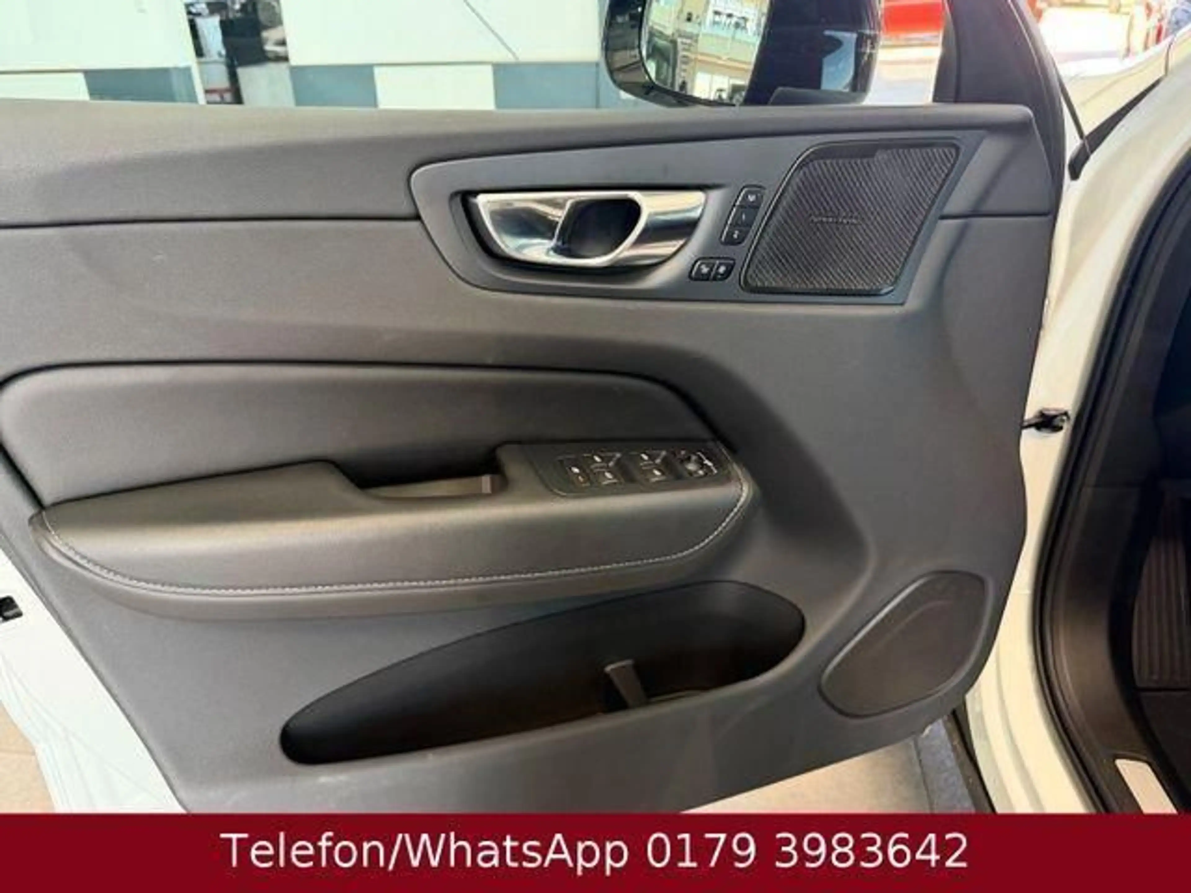 Volvo XC60 R Design 2WD 22Zoll Pano HarmanKardon 18... — photo 5