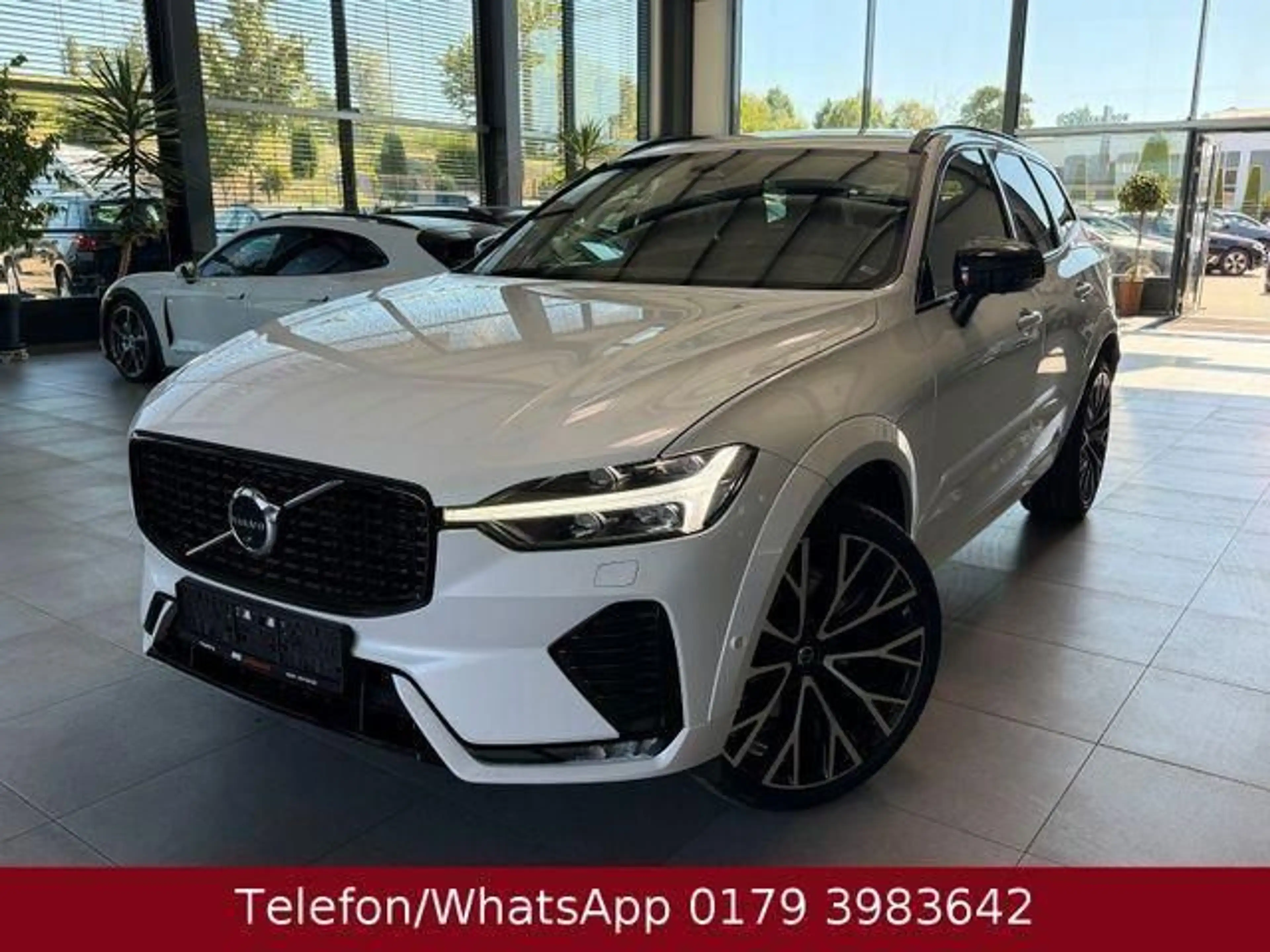 Volvo XC60 R Design 2WD 22Zoll Pano HarmanKardon 18...