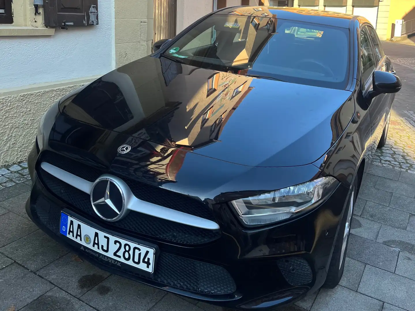 Mercedes-Benz A 200 A 200 d 8G-DCT Progressive Schwarz - 1