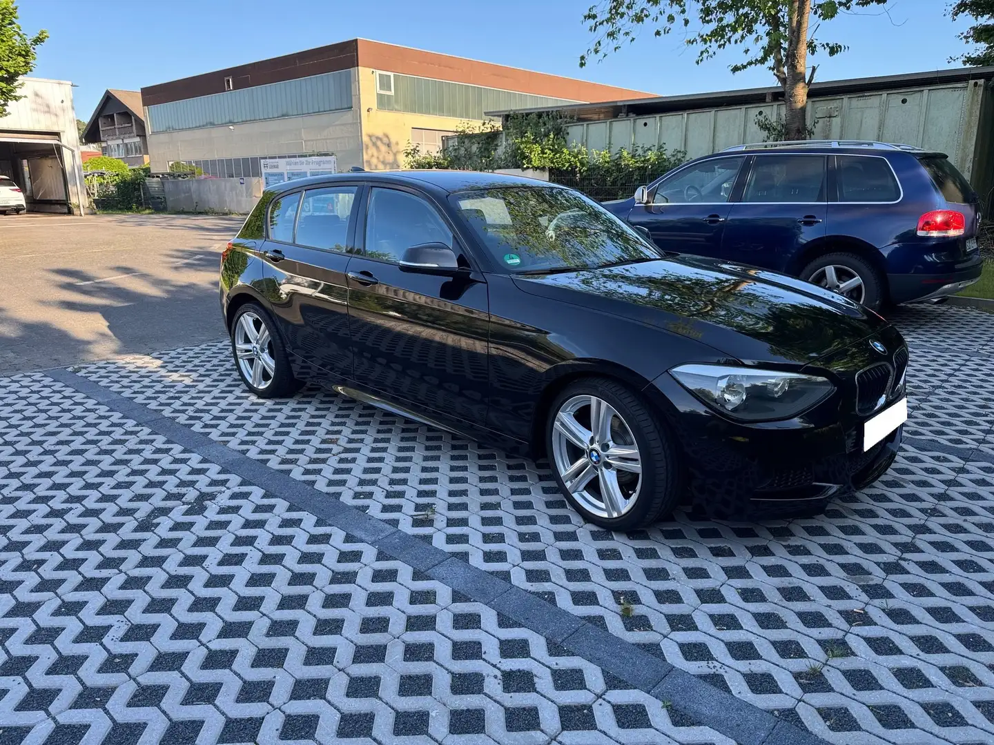 BMW 116 i Lim. 5-trg. M-Paket M-Sport Černá - 1