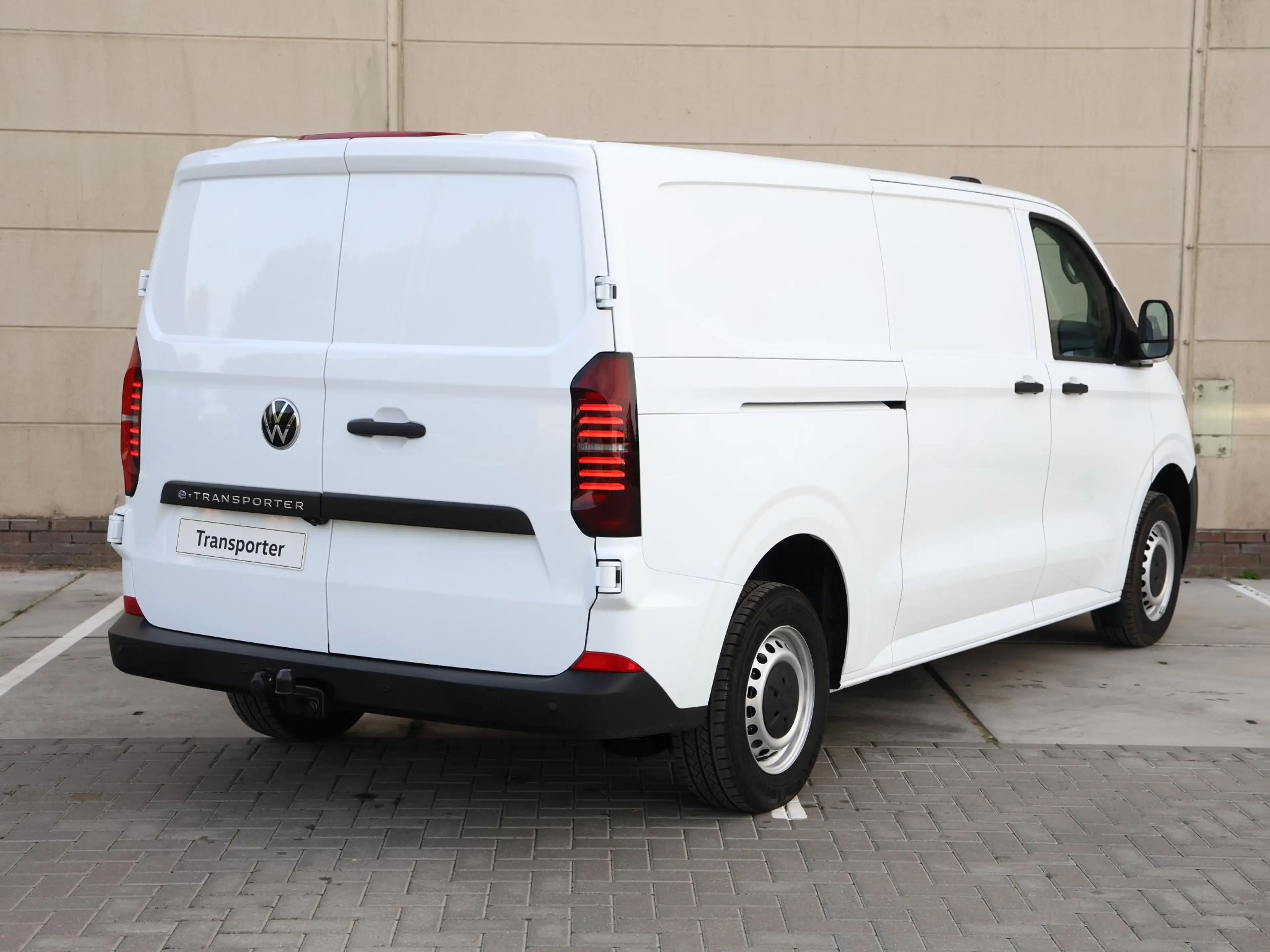 Volkswagen Transporter e-Transporter Bestelwagen L2 71 kWh 136PK | Naviga — photo 5