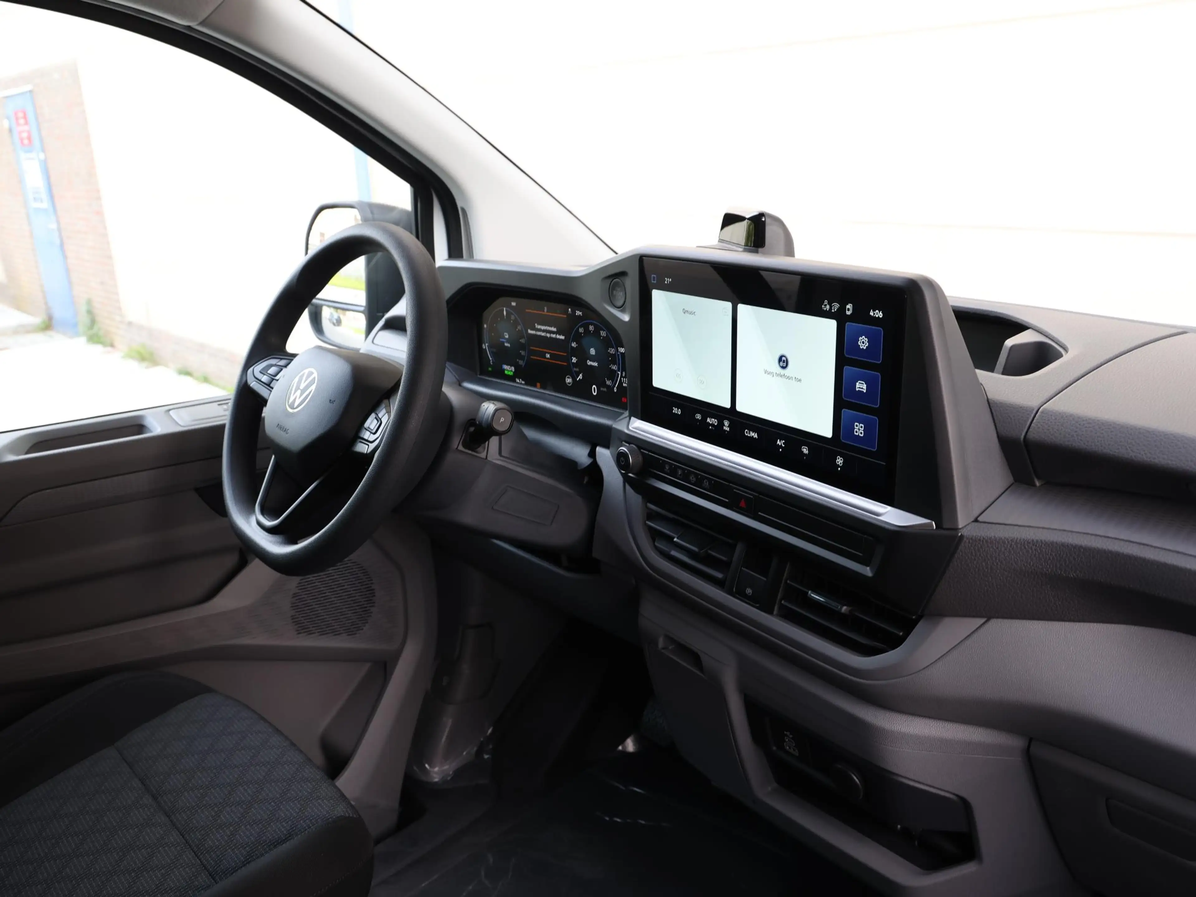 Volkswagen Transporter e-Transporter Bestelwagen L2 71 kWh 136PK | Naviga — photo 7
