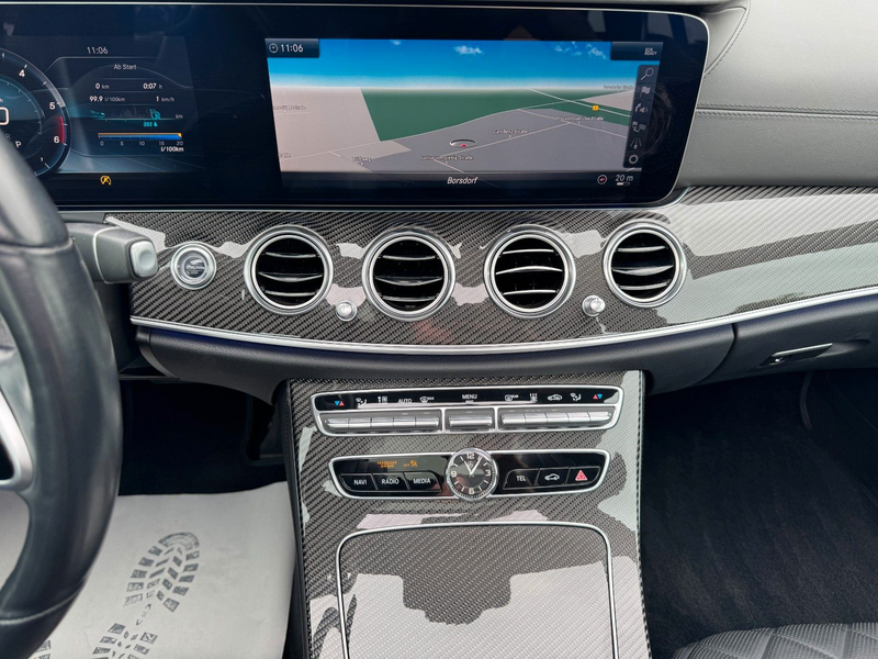 Mercedes-Benz E 400 d 4MATIC AMG LINE PANO STANDHZG DAB+ AHK — photo 15