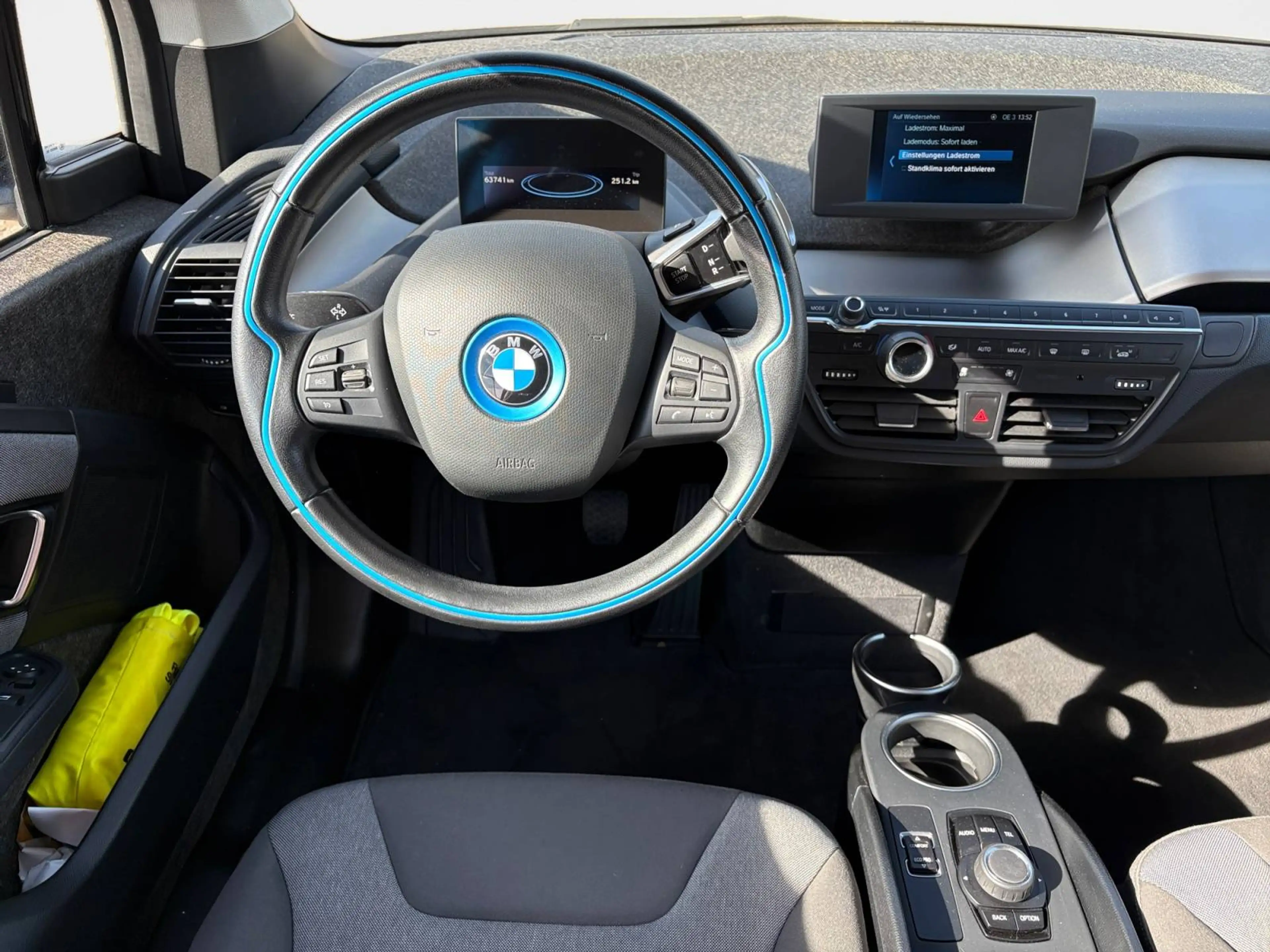 BMW i3 Basis — photo 10