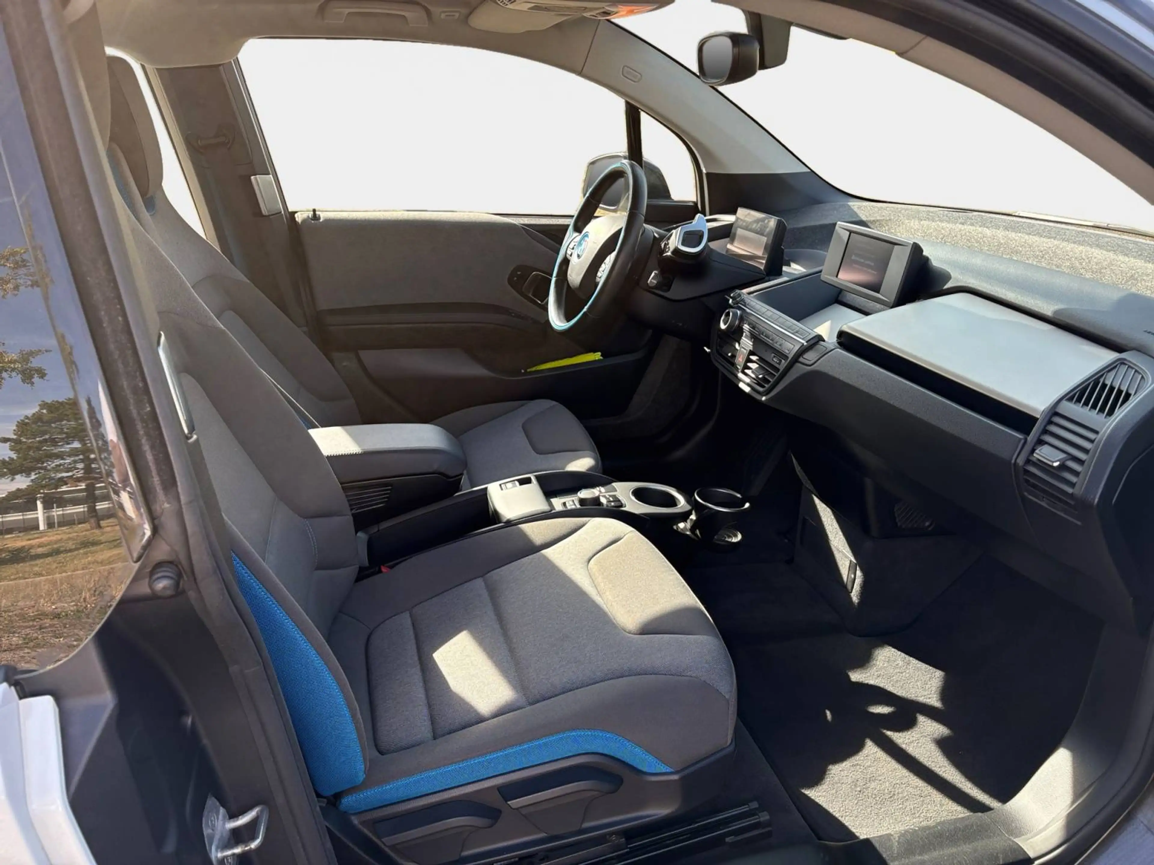 BMW i3 Basis — photo 15