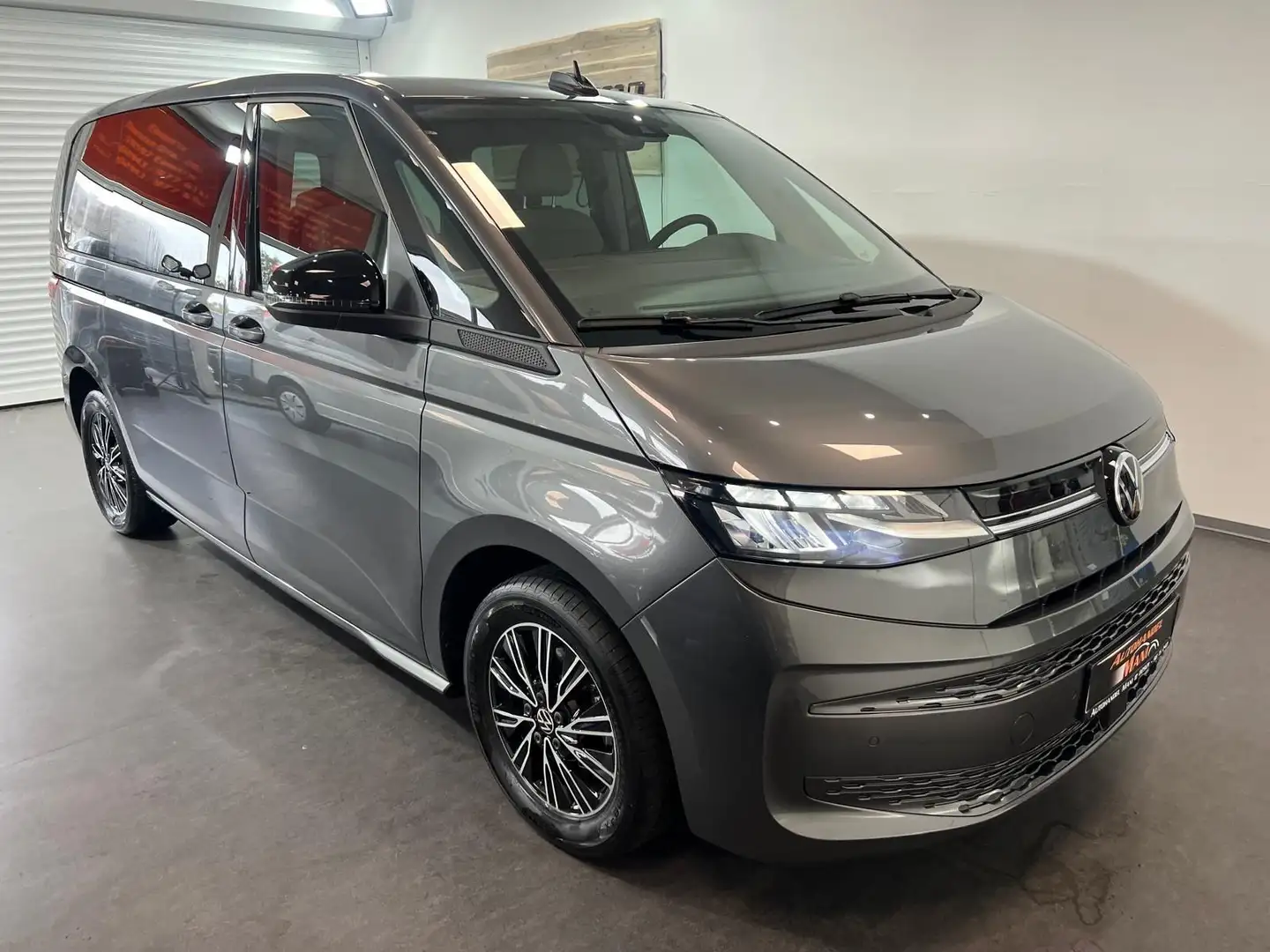 Volkswagen T7 Multivan Panorama-Dach Navi Vis-a-Vis LED-Sch Grau - 1