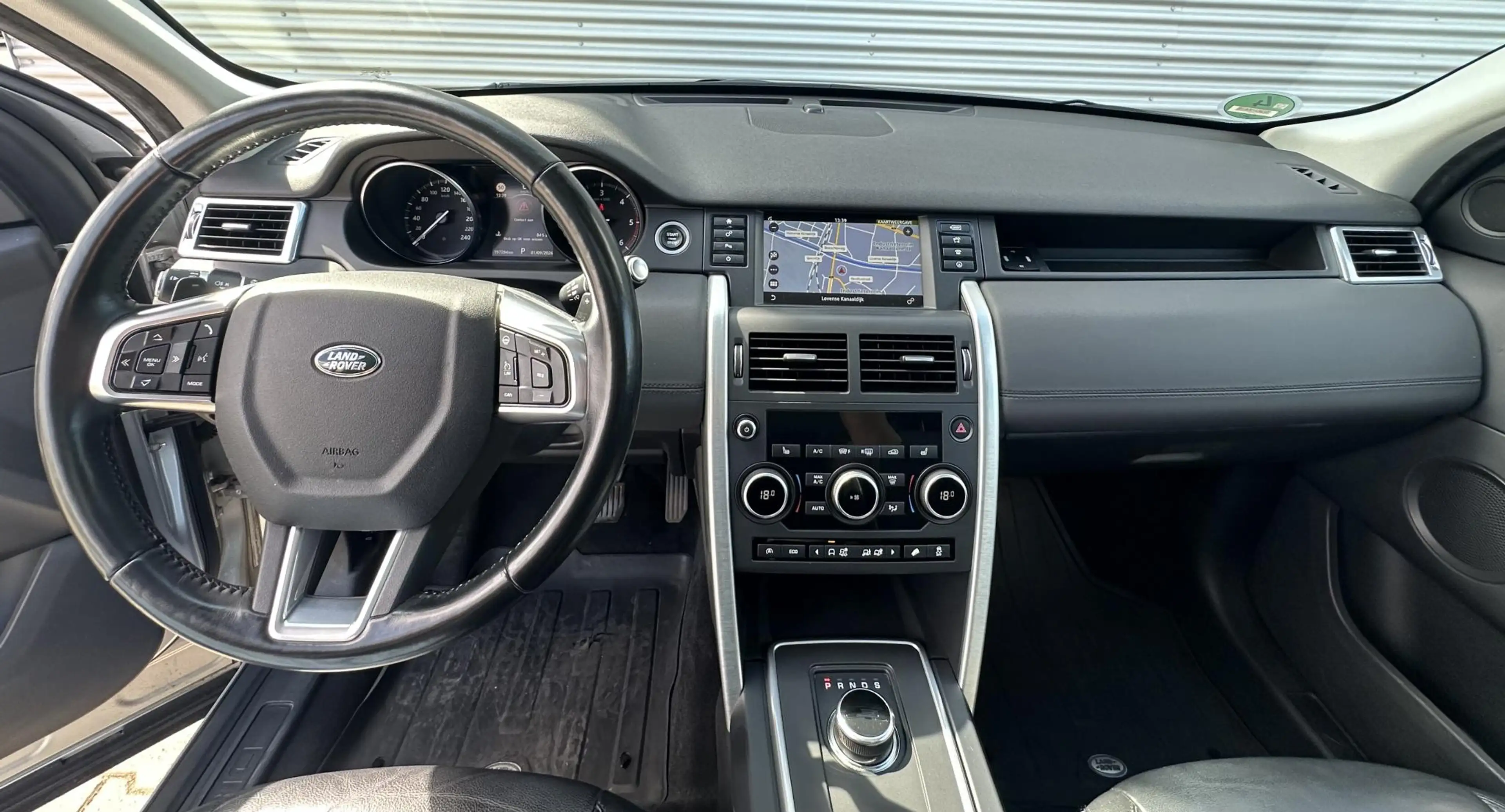 Land Rover Discovery Sport 2.0 TD4 HSE Luxury Grijs kenteken ZEER MOOI Trekha — photo 2