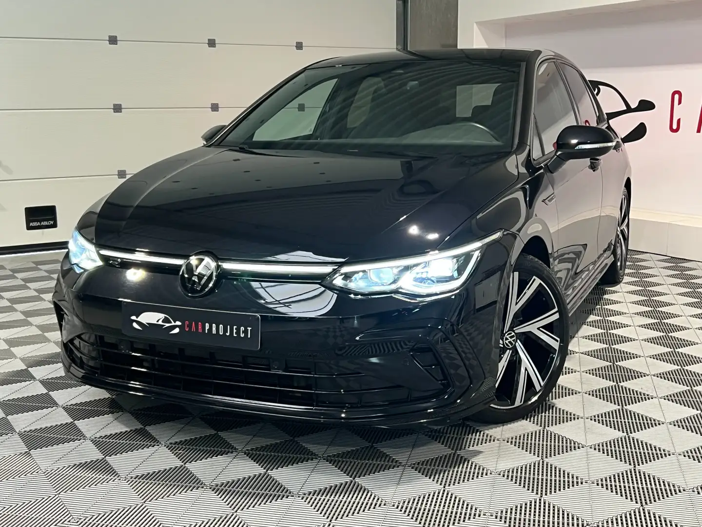 Volkswagen Golf Golf 2.0 SCR TDi R-Line INT+EXT/GPS/LED/PDC + CAM Noir - 1