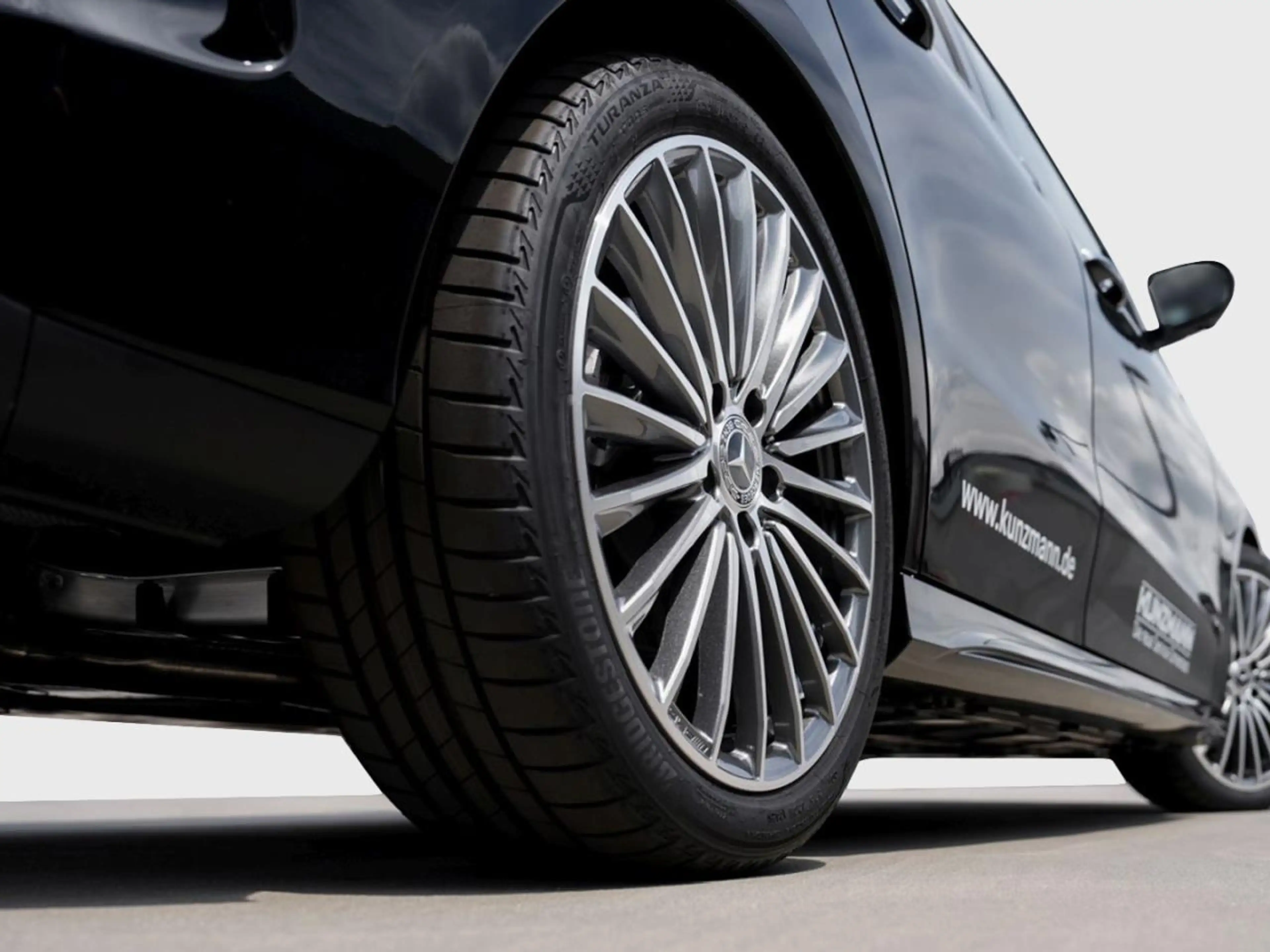 Mercedes-Benz B 220 d AMG Panorama Distronic Memory 360° AHK — photo 5