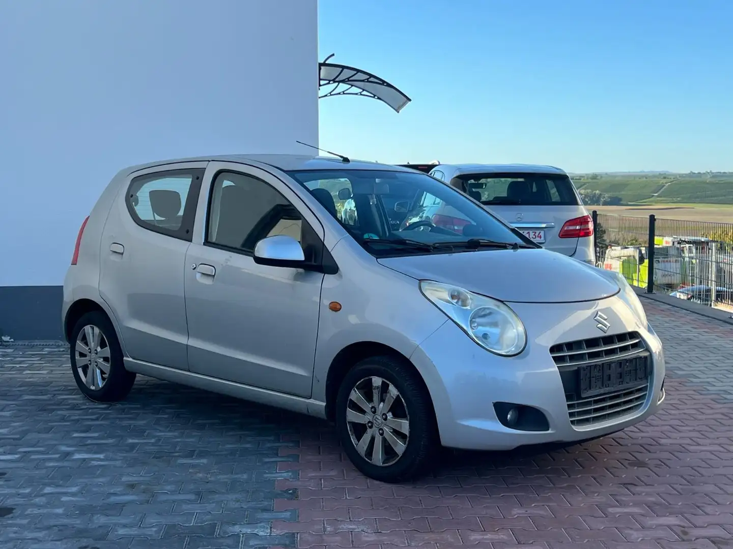 Suzuki Alto Club 1.0 Silber - 1