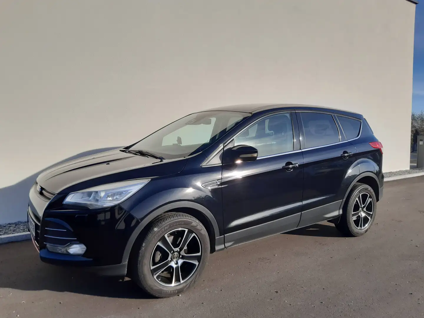 Ford Kuga Kuga Trend mit AHK abnehmbar Schwarz - 2