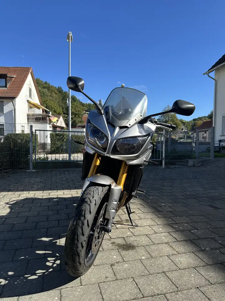 Yamaha FZ 1