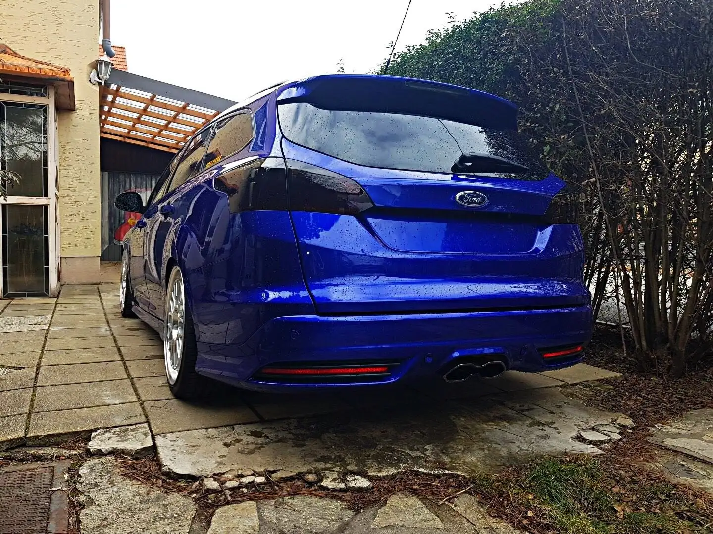 Ford Focus Turnier 2.0 EcoBoost ST mit Leder-Exclusiv-Paket Blau - 2