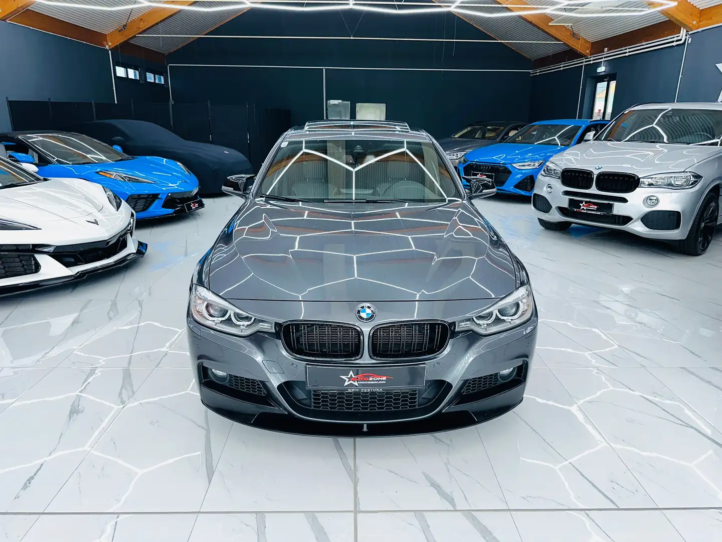 BMW 330 330 d M-Paket Performance Felgen Head-UP Grau - 2