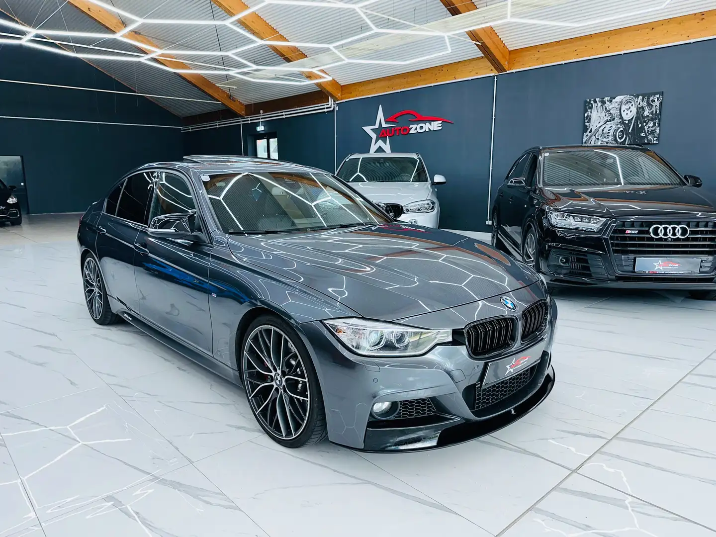 BMW 330 330 d M-Paket Performance Felgen Head-UP Grau - 1
