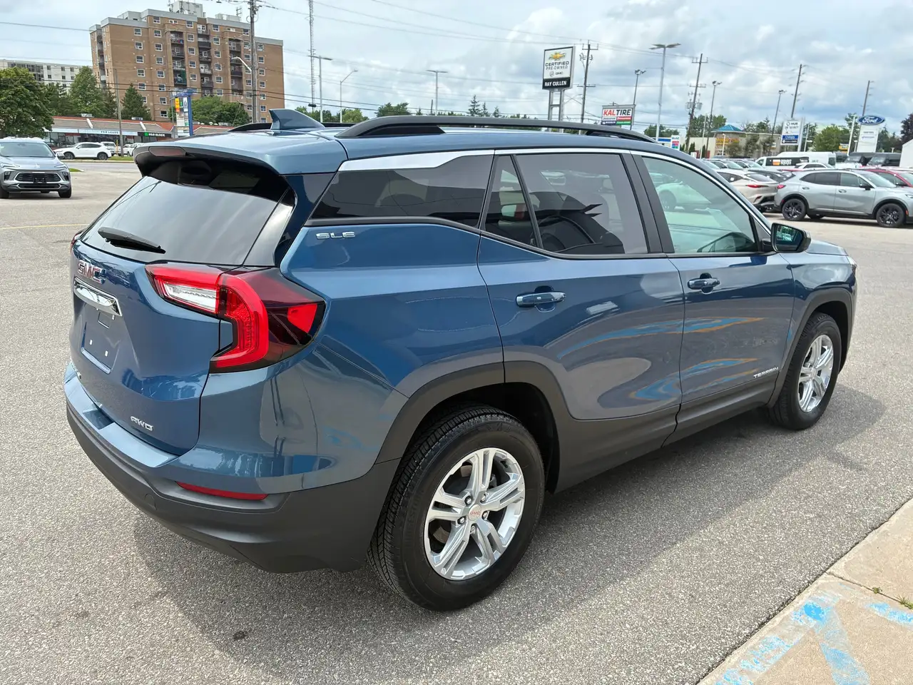 GMC Terrain photo GMC Terrain