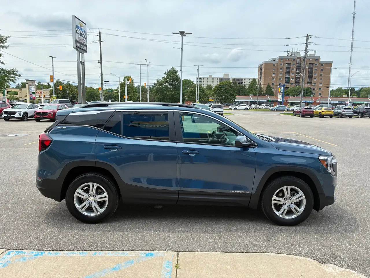 GMC Terrain photo GMC Terrain