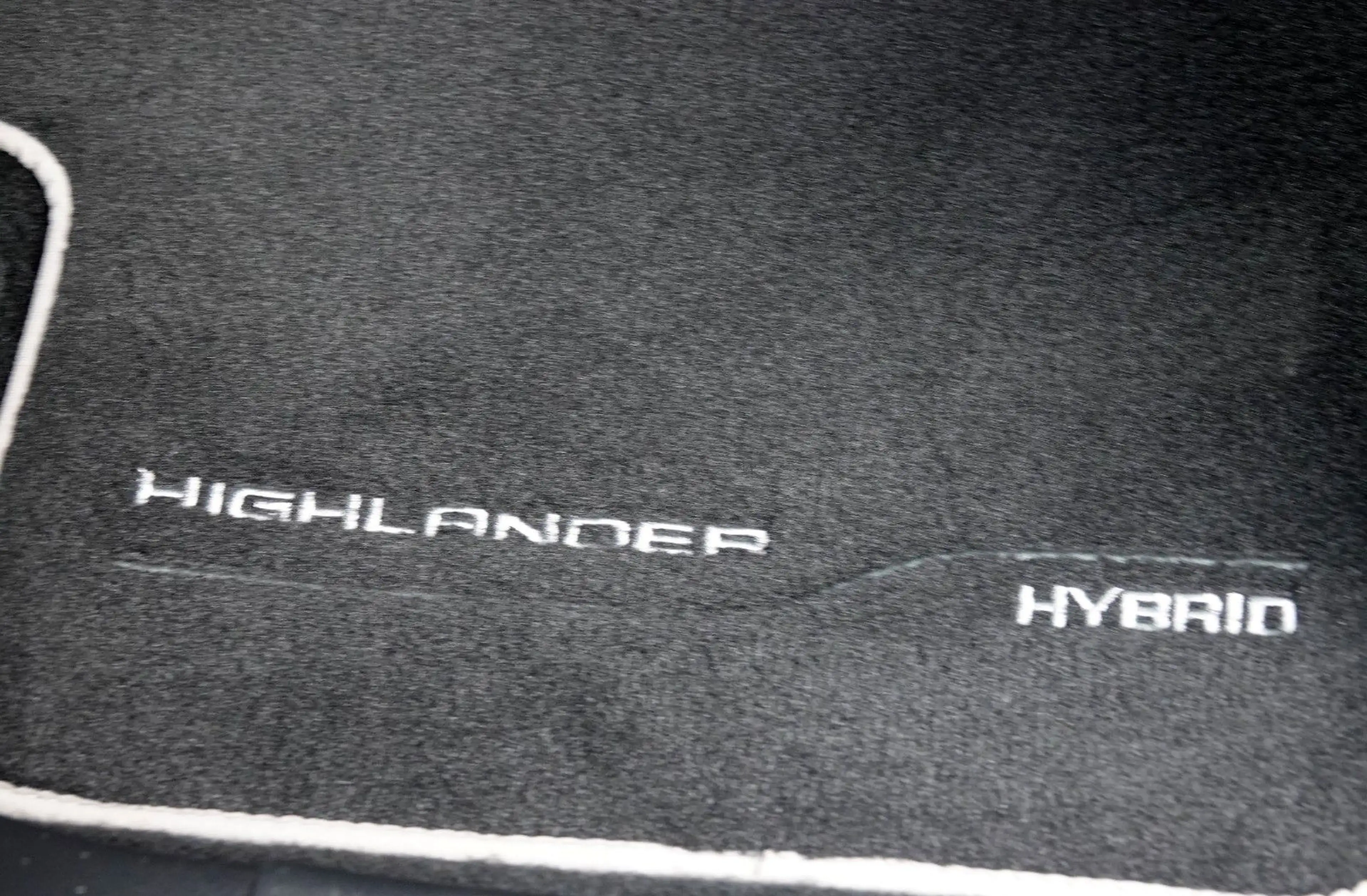 Toyota Highlander 2.5 Hybrid AWD *LUXURY* 7-Sitzer*VOLL — photo 17
