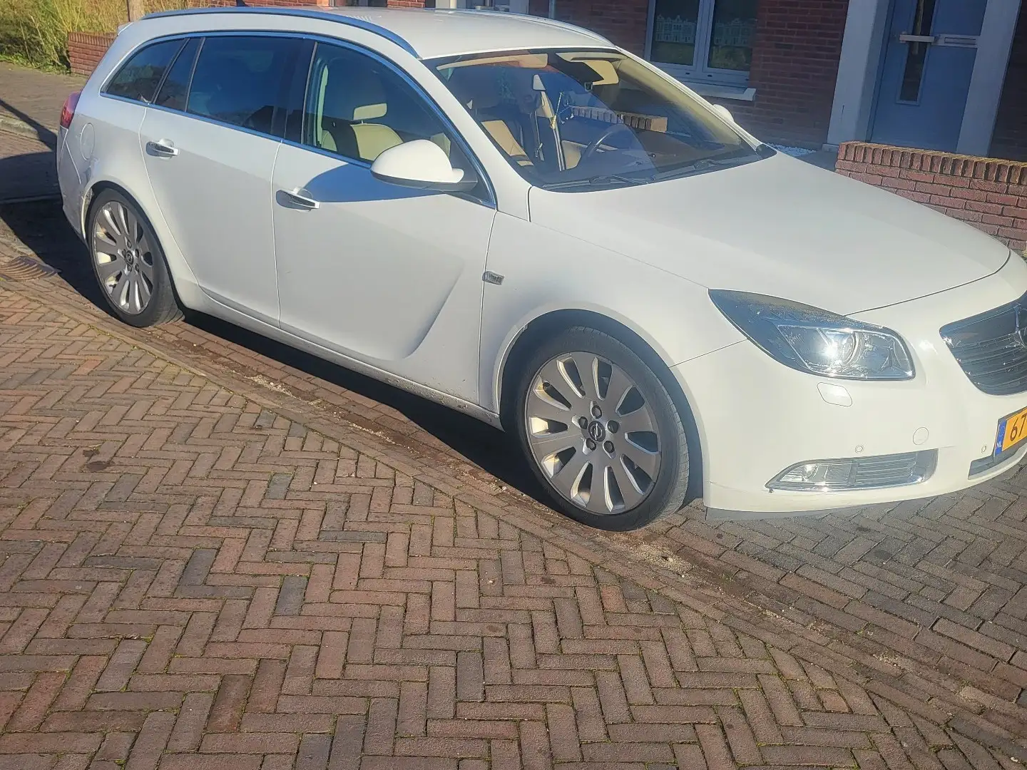 Opel Insignia 2.0 T Cosmo Wit - 1