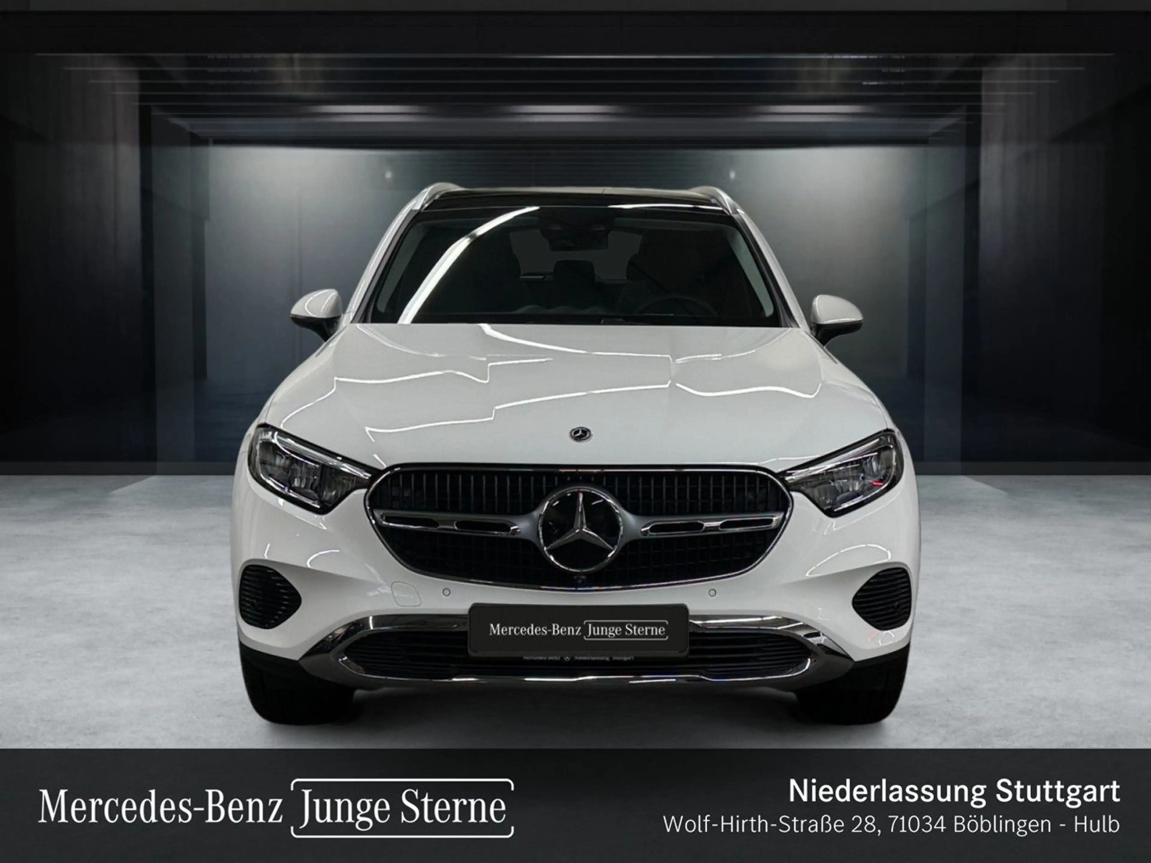 Mercedes-Benz GLC 300 e 4M AVANTG+PANO+360+AHK+LED+KEYLESS+9G — photo 11