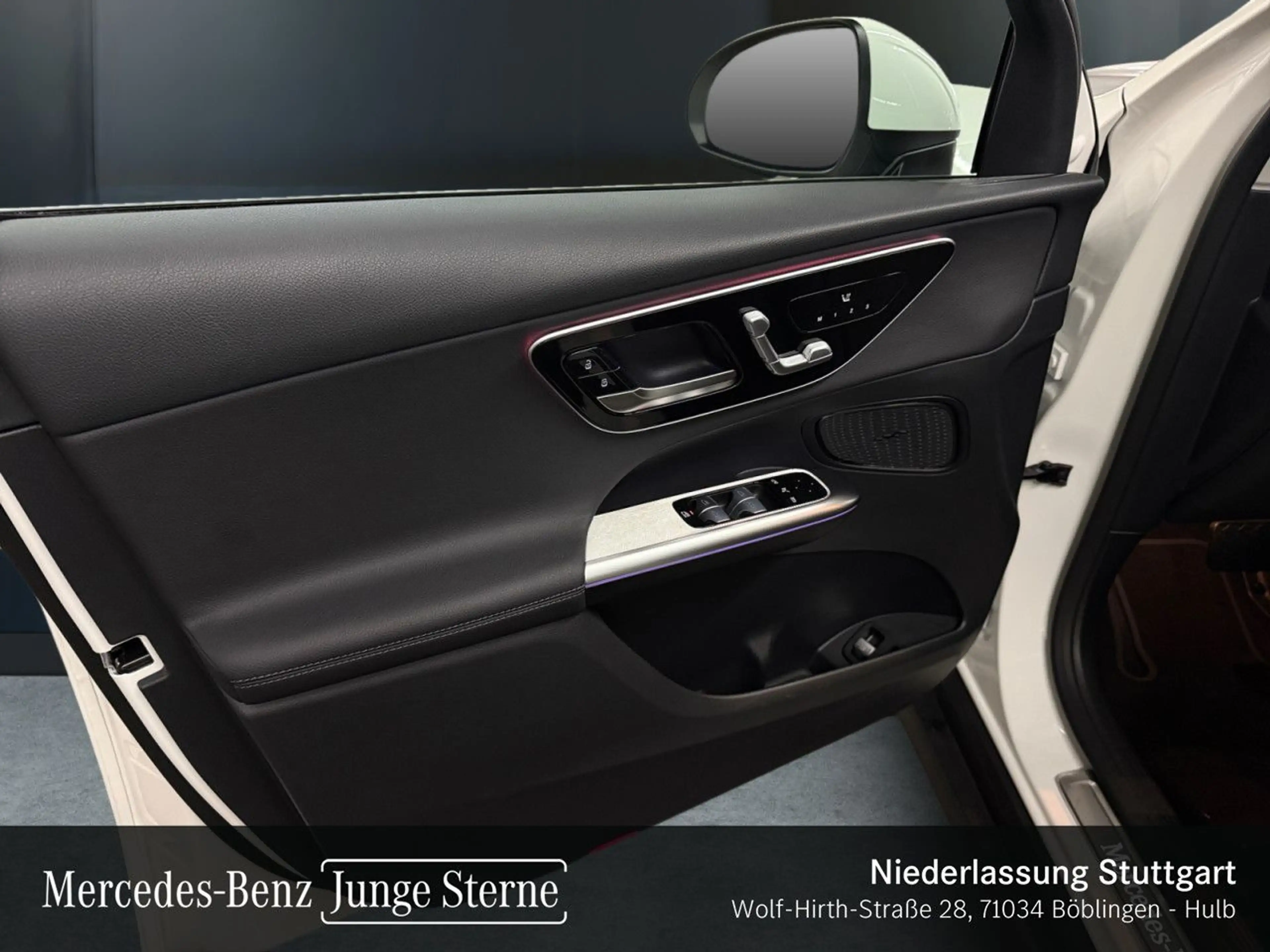 Mercedes-Benz GLC 300 e 4M AVANTG+PANO+360+AHK+LED+KEYLESS+9G — photo 13