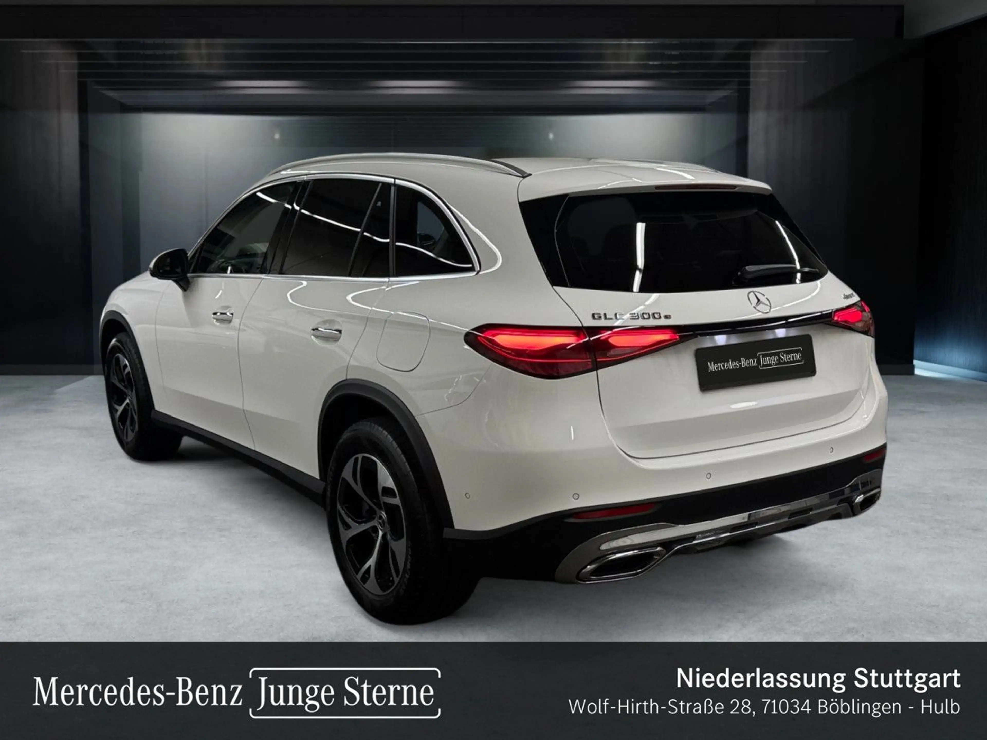Mercedes-Benz GLC 300 e 4M AVANTG+PANO+360+AHK+LED+KEYLESS+9G — photo 9