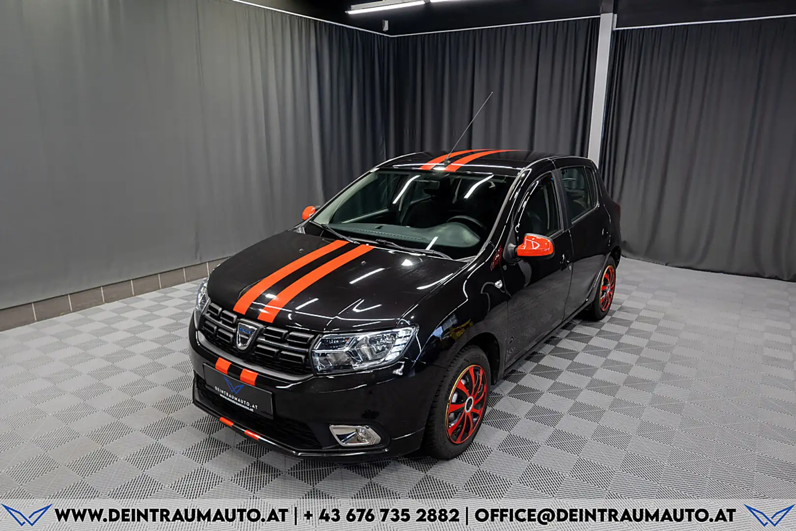 Dacia Sandero Ambiance TCe 90 S&S*AHK*LED* Schwarz - 2