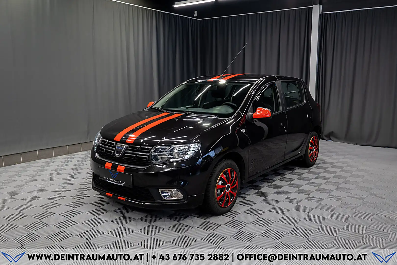 Dacia Sandero Ambiance TCe 90 S&S*AHK*LED* Schwarz - 1