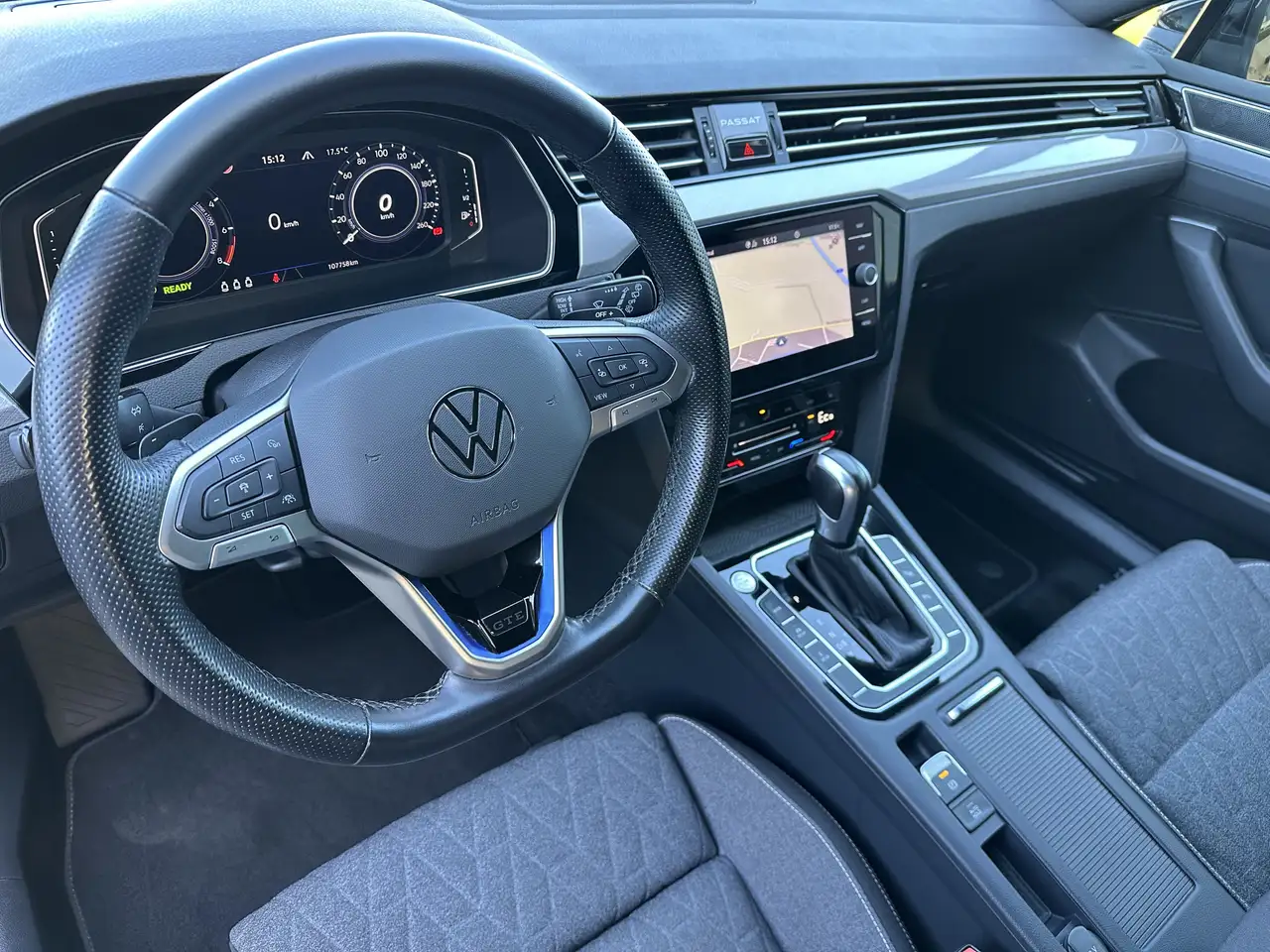 Volkswagen Passat Variant GTE NAV+LED+AHK+HEADUP+DCC+18ZOLL 9