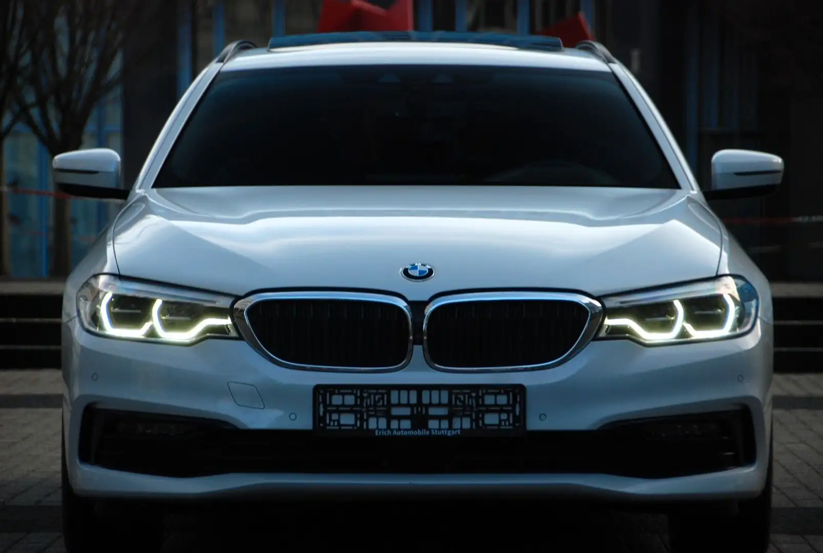 BMW 520 d Sport Line| 360° KAMERA| HUD| KEYLESS|PANO Blanc - 2
