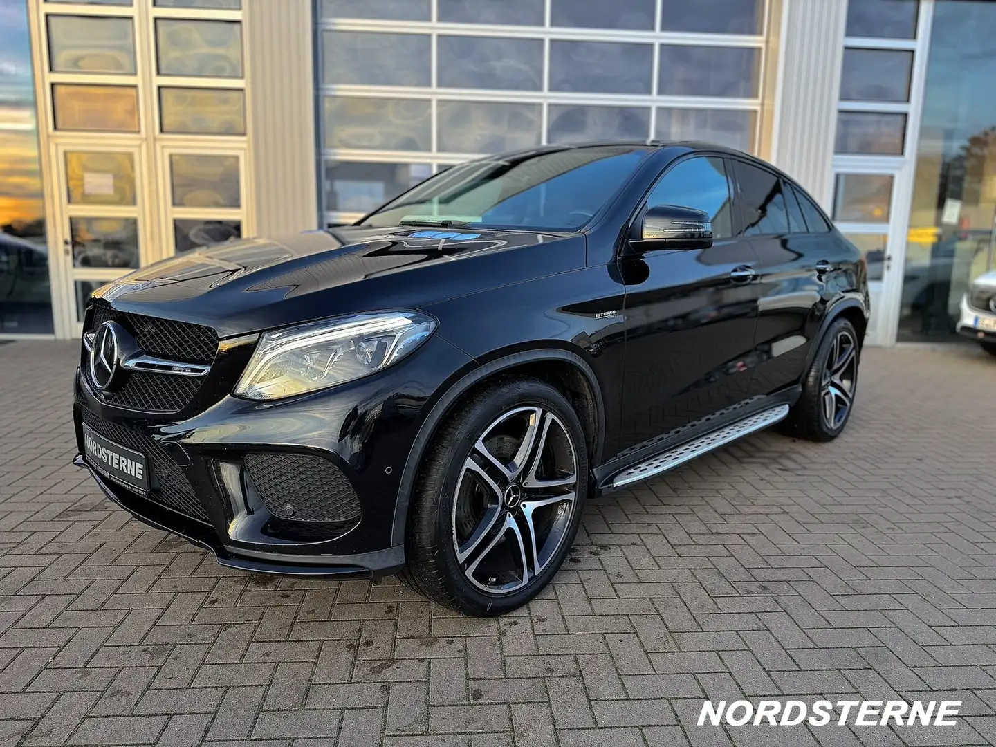Mercedes-Benz GLE 43 AMG 4MATIC+SHD+AHK+MEMORY+KAMERA+LED+HARMAN/KARDON Schwarz - 2