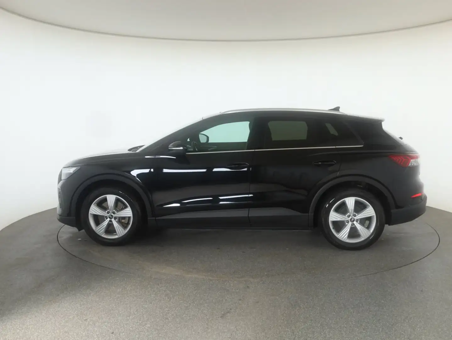 Audi Q4 e-tron Audi Q4 45 e-tron quattro Schwarz - 2
