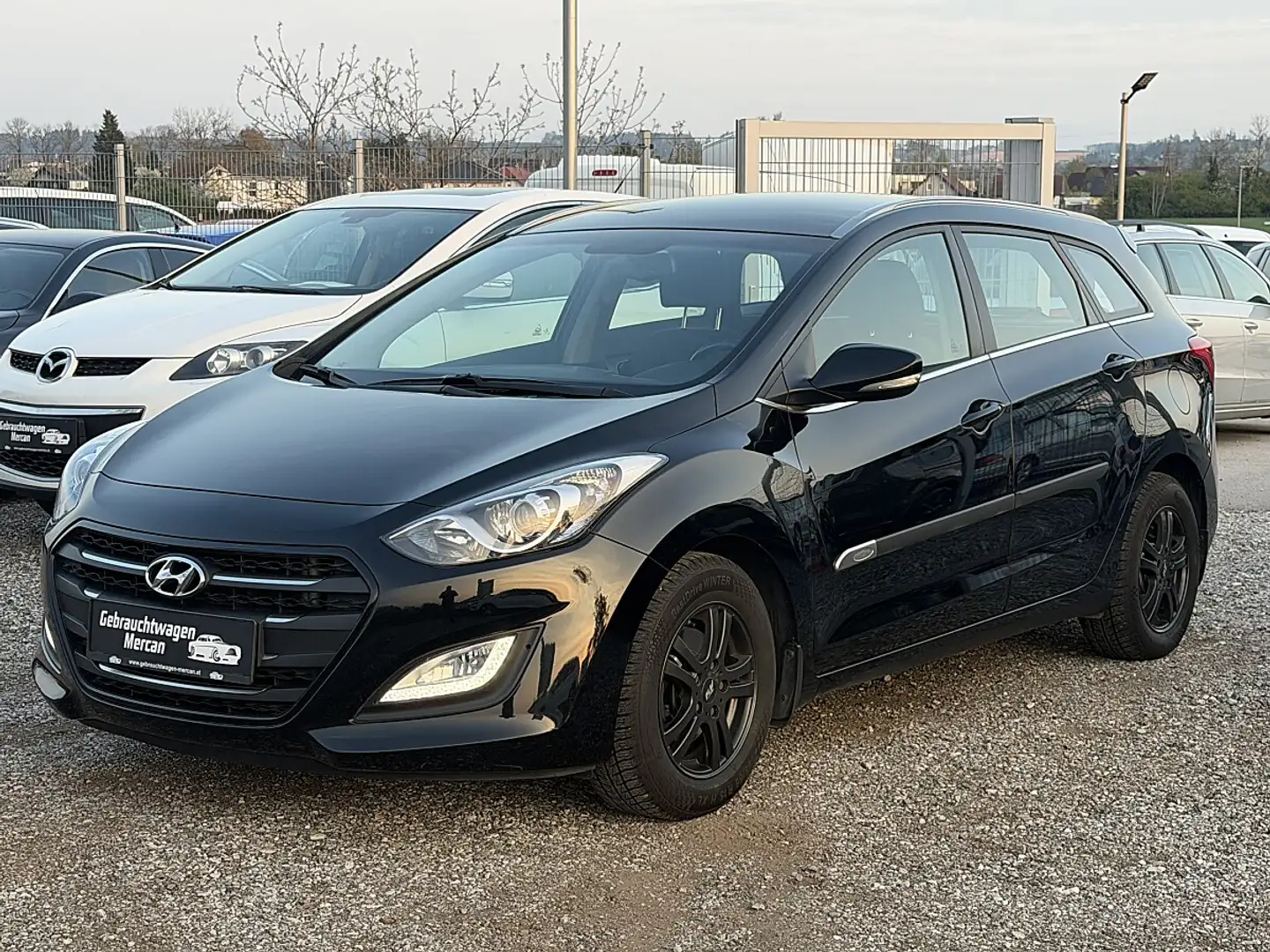 Hyundai i30 CW 1,4 CRDi Comfort Schwarz - 1