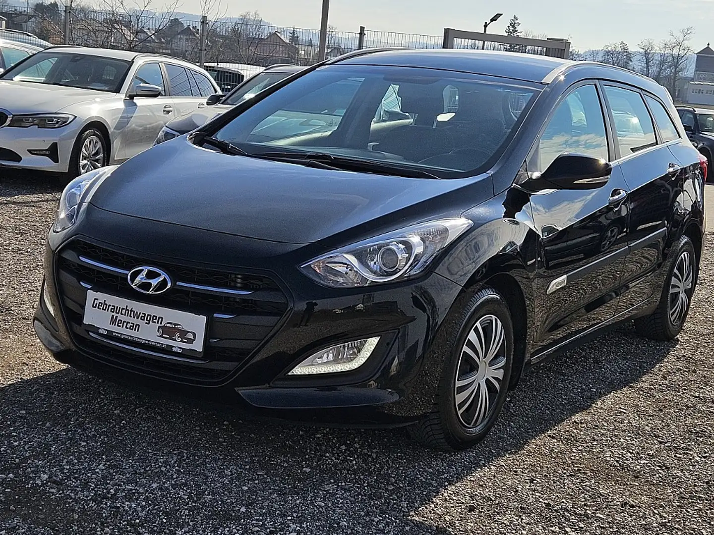 Hyundai i30 CW 1,4 CRDi Comfort Schwarz - 1